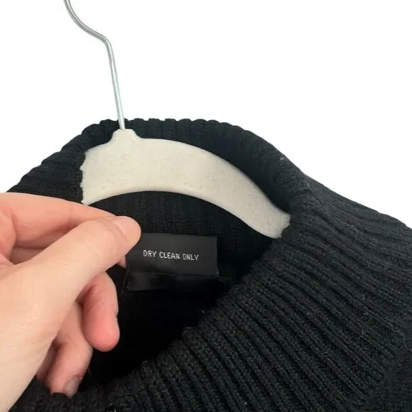 Clothes by Revue Black 100% Wool Sweater Poncho Pockets FLAW Womens Size Medium - Picture 7 of 9